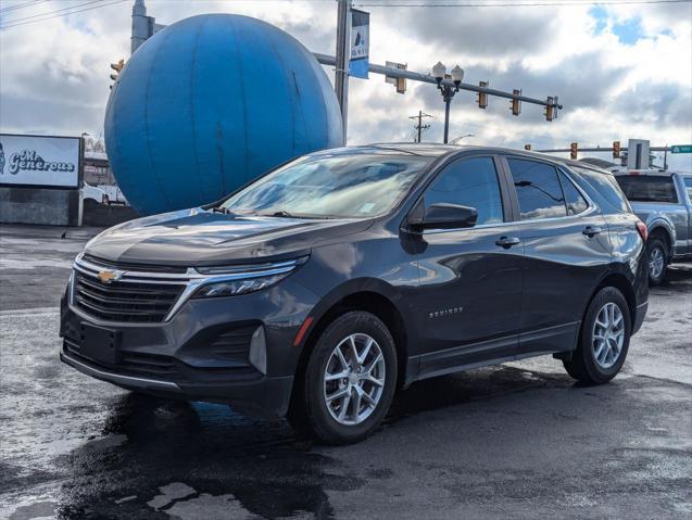 Photo of 2022 Iron Gray Metallic Chevrolet Equinox