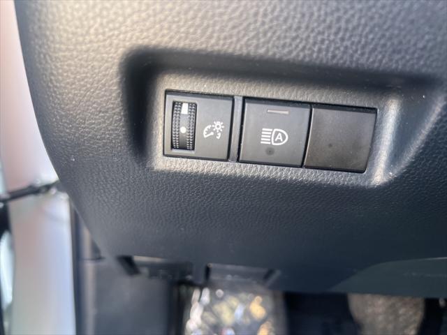 Photo of 2023 Ice Cap Toyota RAV4