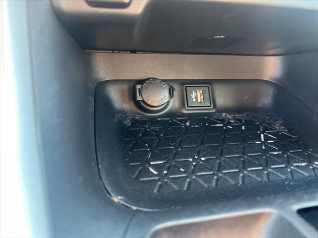 Photo of 2023 Ice Cap Toyota RAV4