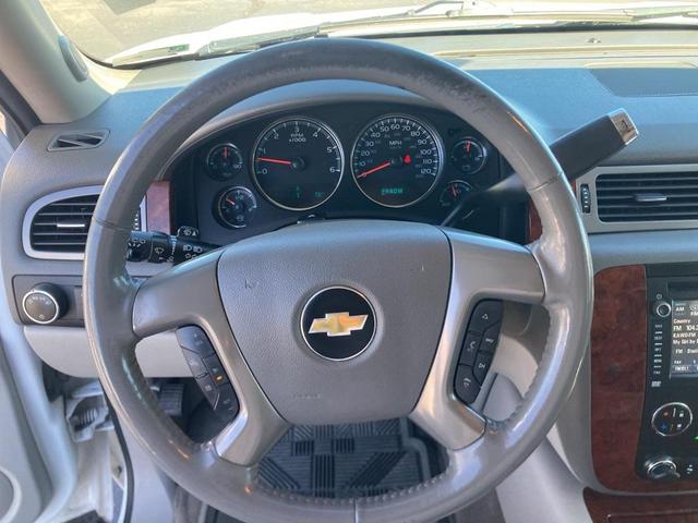 Photo of 2013 Summit White Chevrolet Suburban