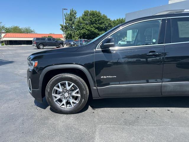 Photo of 2023 Ebony Twilight Metallic GMC Acadia