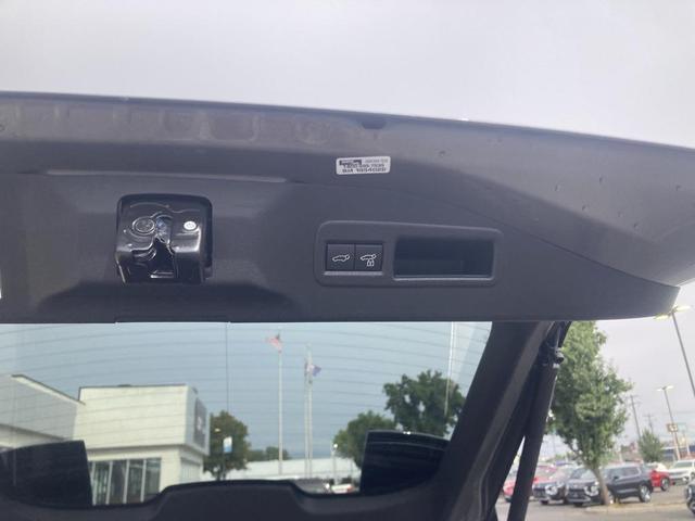 Photo of 2024 Smoked Carbon 2-Tone Subaru Solterra