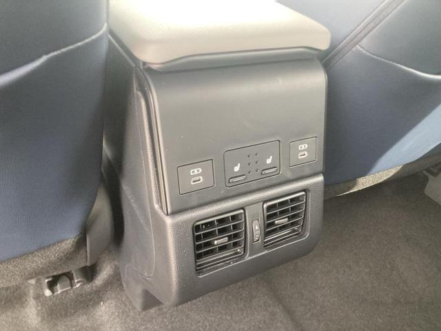 Photo of 2024 Smoked Carbon 2-Tone Subaru Solterra