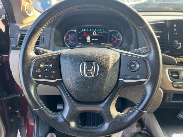 Photo of 2019 MAROON Honda Pilot
