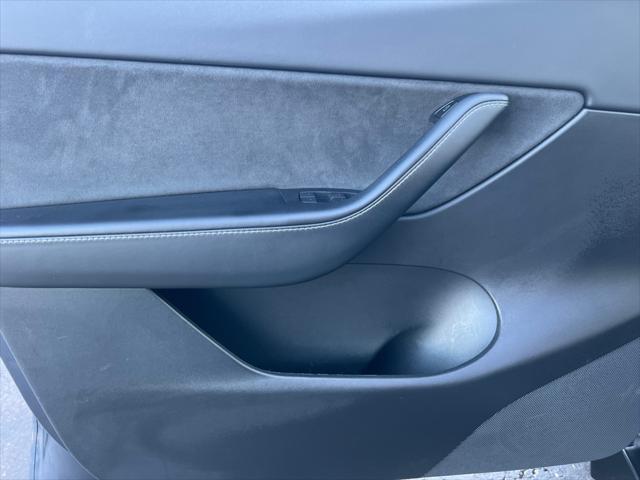 Photo of 2021 GRAY Tesla Model Y