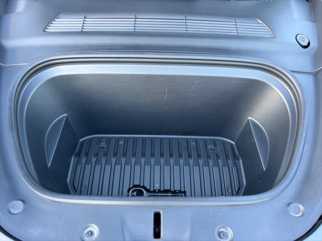 Photo of 2021 GRAY Tesla Model Y