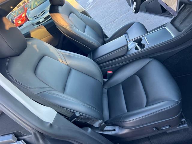 Photo of 2021 GRAY Tesla Model Y