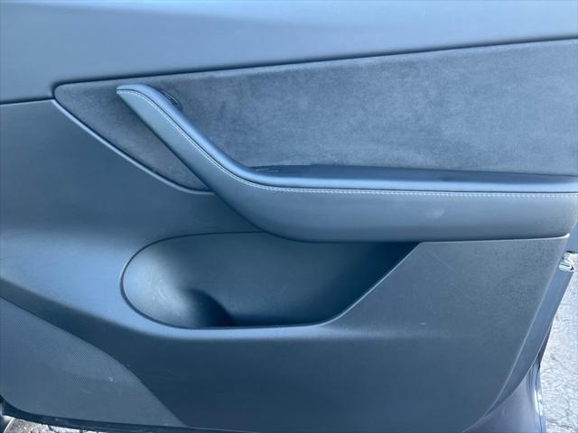Photo of 2021 GRAY Tesla Model Y