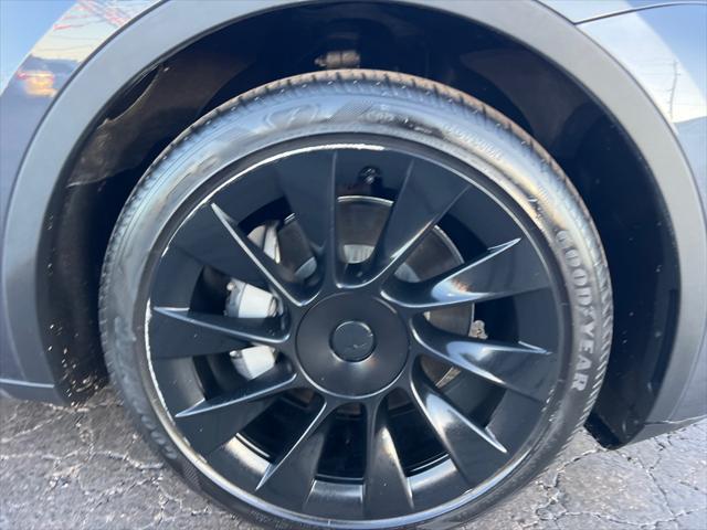 Photo of 2021 GRAY Tesla Model Y