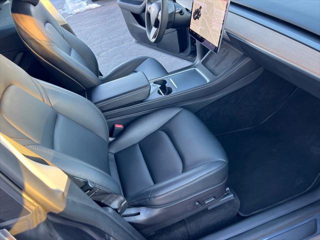 Photo of 2021 GRAY Tesla Model Y