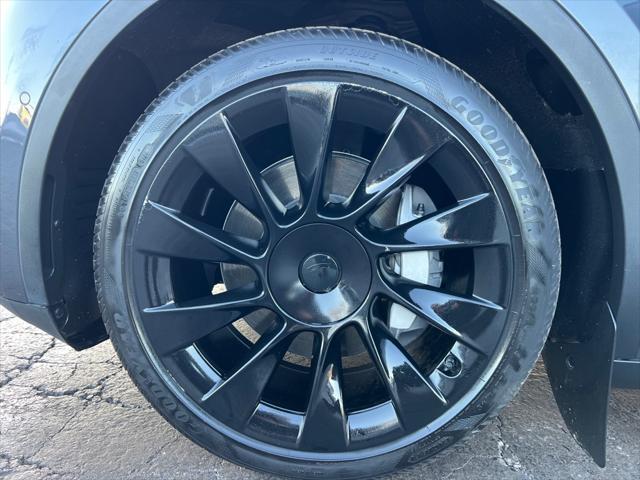 Photo of 2021 GRAY Tesla Model Y
