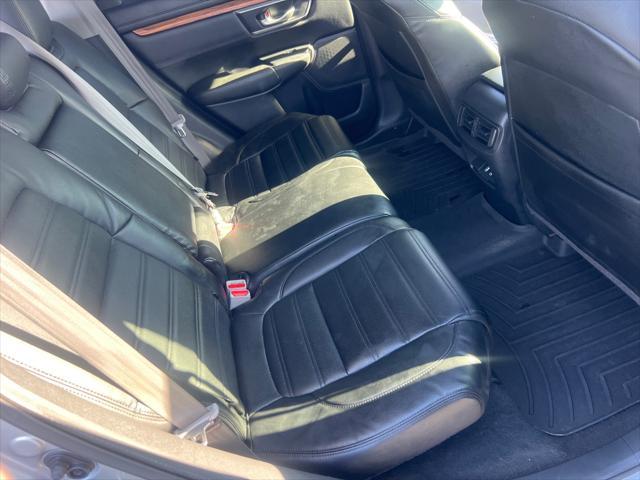 Photo of 2017 SILVER Honda CR-V