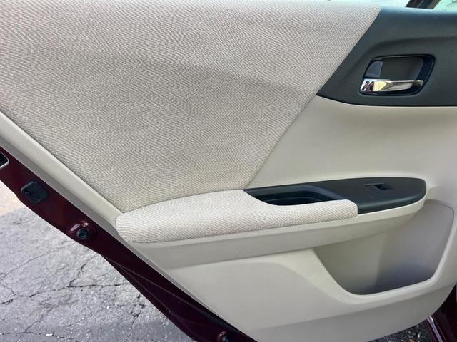 Photo of 2013 MAROON Honda Accord
