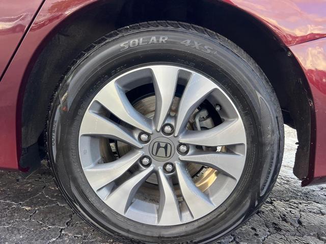 Photo of 2013 MAROON Honda Accord