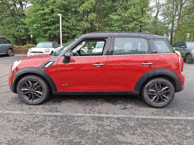 Photo of 2013 Blazing Red Metallic MINI Countryman