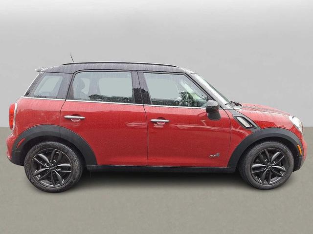 Photo of 2013 Blazing Red Metallic MINI Countryman