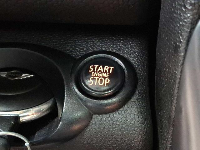 Photo of 2013 Blazing Red Metallic MINI Countryman