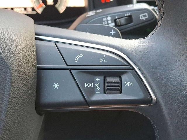 Photo of 2022 Florett Silver Metallic Audi Q7