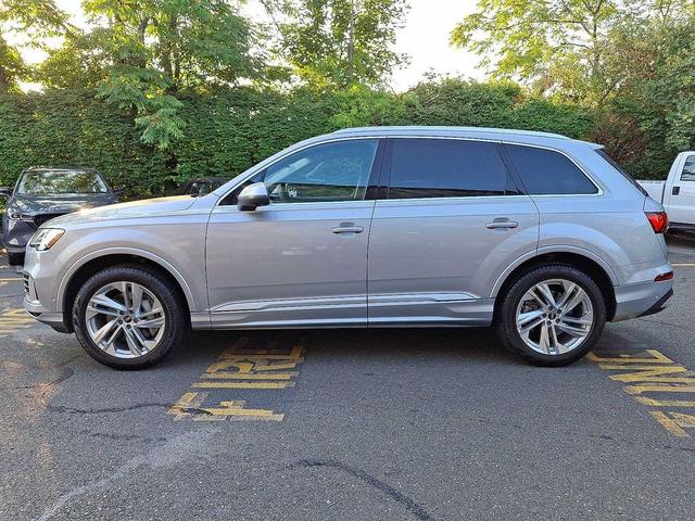 Photo of 2022 Florett Silver Metallic Audi Q7