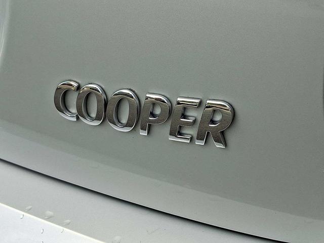 Photo of 2023 White Silver Metallic MINI Hardtop