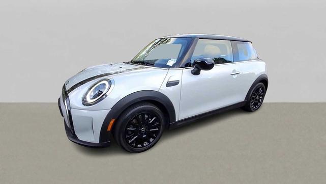 Photo of 2023 White Silver Metallic MINI Hardtop