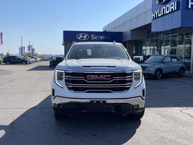 Photo of 2023 Summit White GMC Sierra 1500