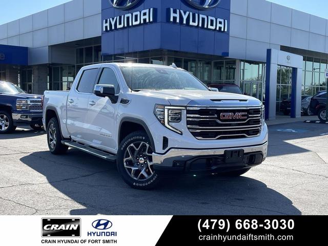 Photo of 2023 Summit White GMC Sierra 1500
