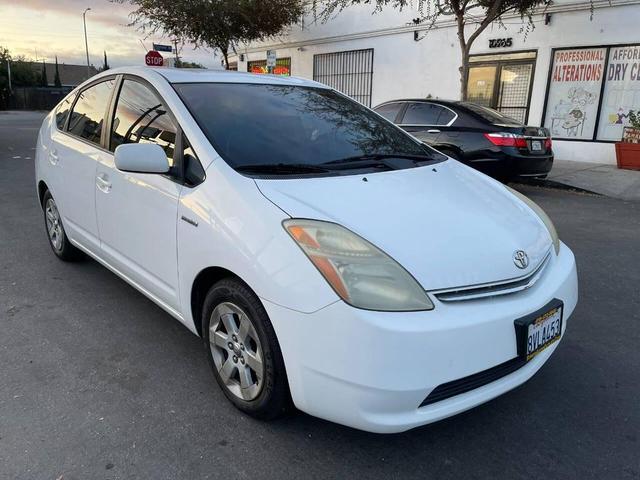 Photo of 2007 White Toyota Prius