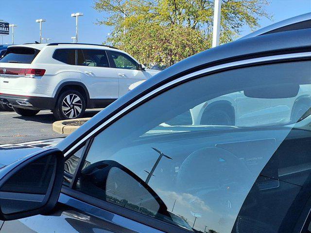 Photo of 2025 Platinum Gray Metallic Volkswagen Tiguan