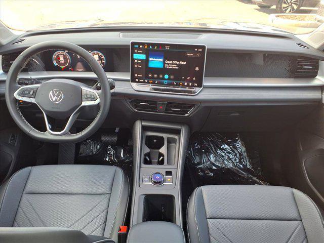 Photo of 2025 Platinum Gray Metallic Volkswagen Tiguan
