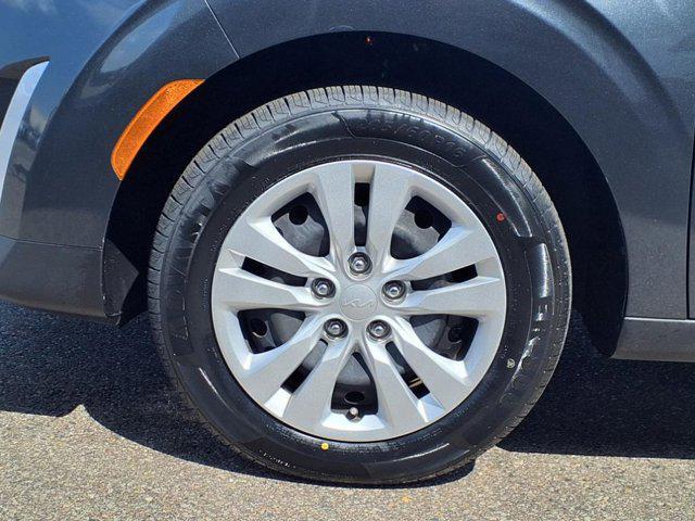 Photo of 2023 Gravity Gray Kia Soul