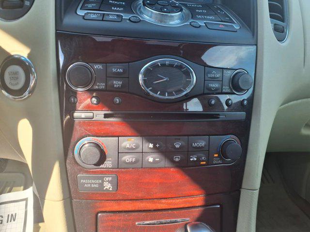Photo of 2017 Hagane Blue INFINITI QX50