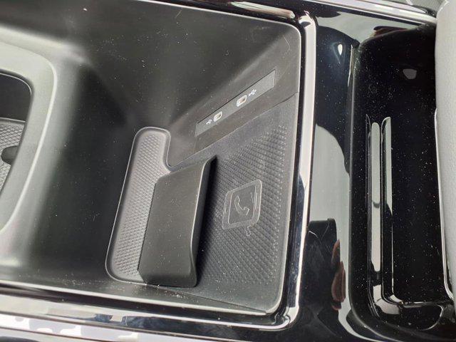 Photo of 2025 Deep Black Pearl Volkswagen ID.4