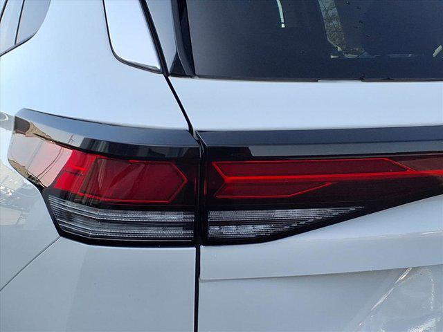 Photo of 2025 Pure White Volkswagen Tiguan