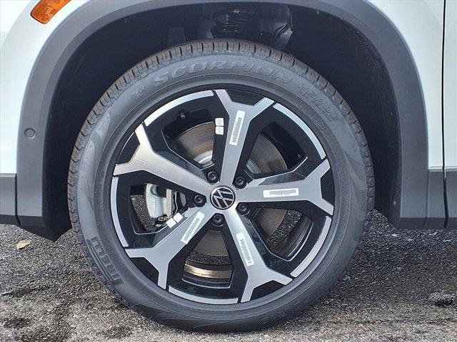 Photo of 2025 Pure White Volkswagen Tiguan