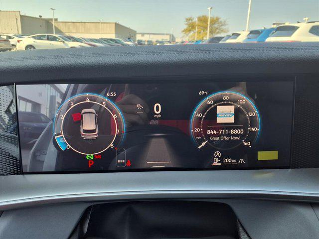 Photo of 2025 Pure White Volkswagen Tiguan