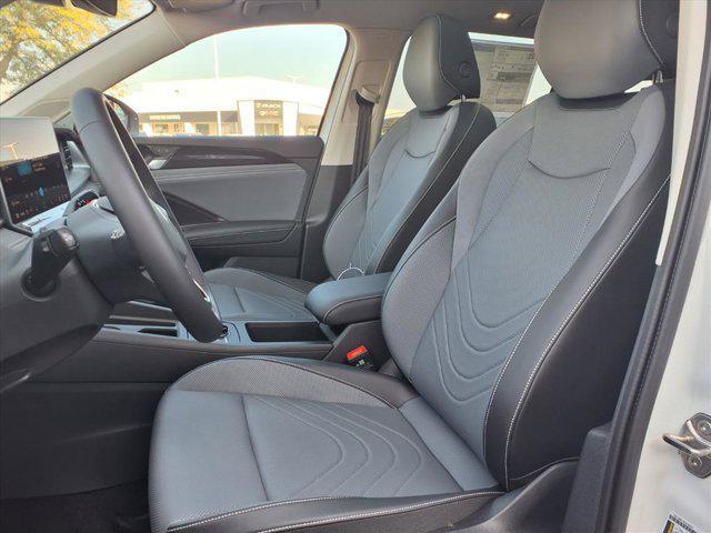 Photo of 2025 Pure White Volkswagen Tiguan