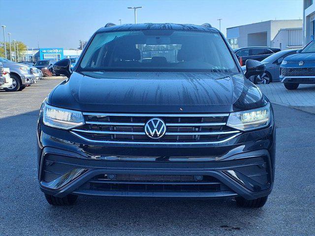 Photo of 2022 Deep Black Pearl Volkswagen Tiguan