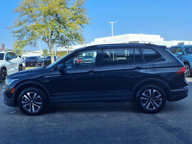Photo of 2022 Deep Black Pearl Volkswagen Tiguan