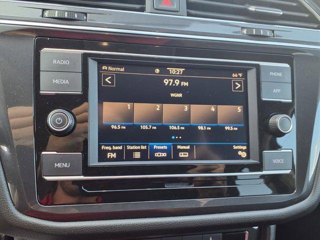 Photo of 2022 Deep Black Pearl Volkswagen Tiguan