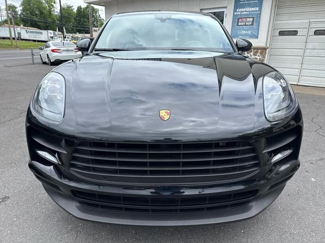 Photo of 2020 black Porsche Macan