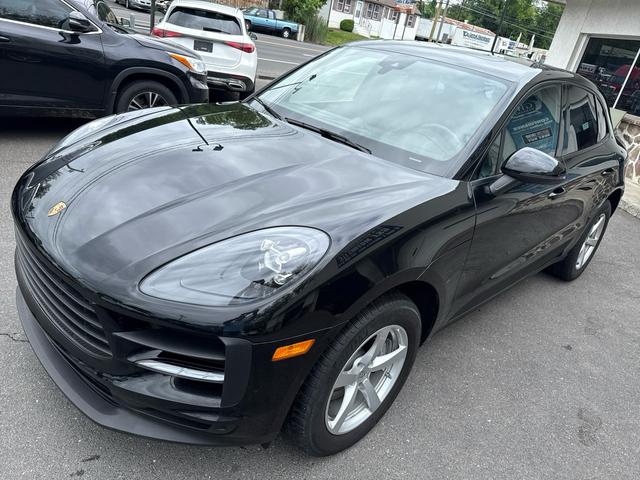 Photo of 2020 black Porsche Macan