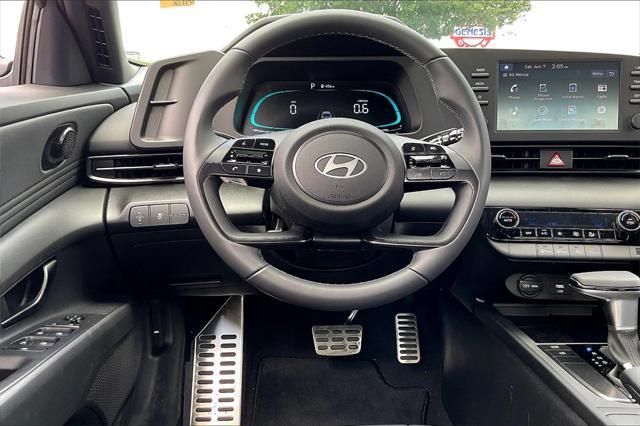 Photo of 2025 Serenity White Hyundai ELANTRA