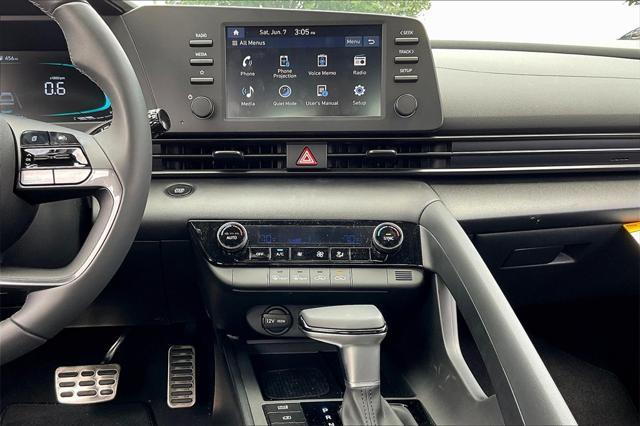 Photo of 2025 Serenity White Hyundai ELANTRA