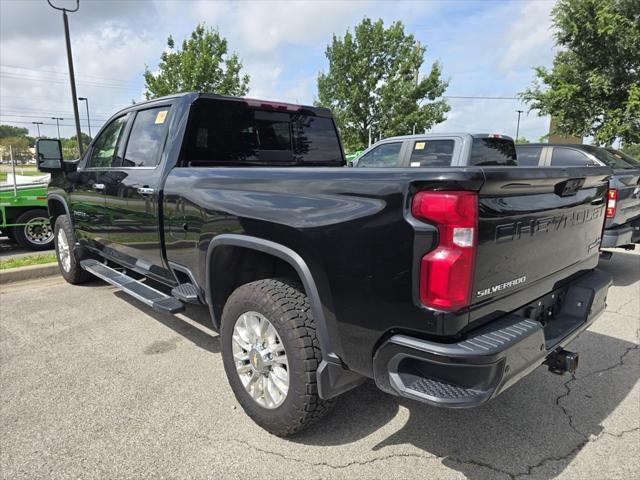 Photo of 2022 Black Chevrolet Silverado 2500