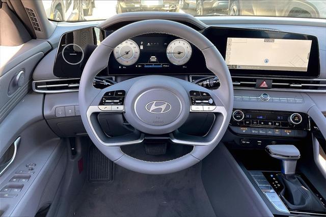 Photo of 2025 Amazon Gray Hyundai ELANTRA