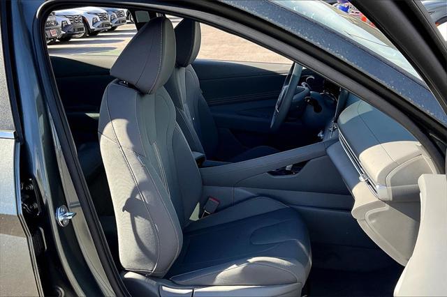 Photo of 2025 Amazon Gray Hyundai ELANTRA
