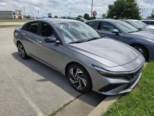 Photo of 2025 Fluid Metal Hyundai ELANTRA