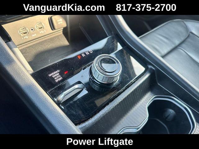 Photo of 2024 Diamond Black Crystal Pearlcoat Jeep Grand Cherokee L