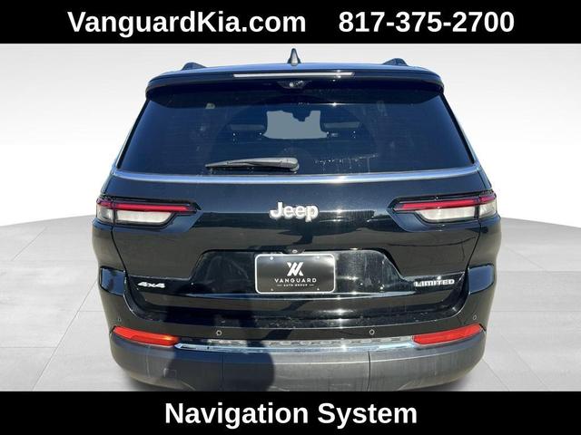 Photo of 2024 Diamond Black Crystal Pearlcoat Jeep Grand Cherokee L